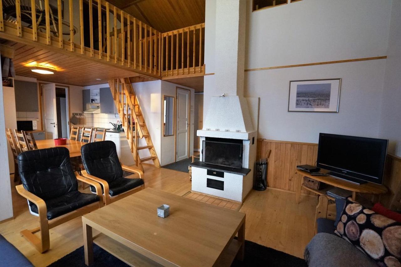 Apartment Rentun Maja ซาริเซลกา ภายนอก รูปภาพ
