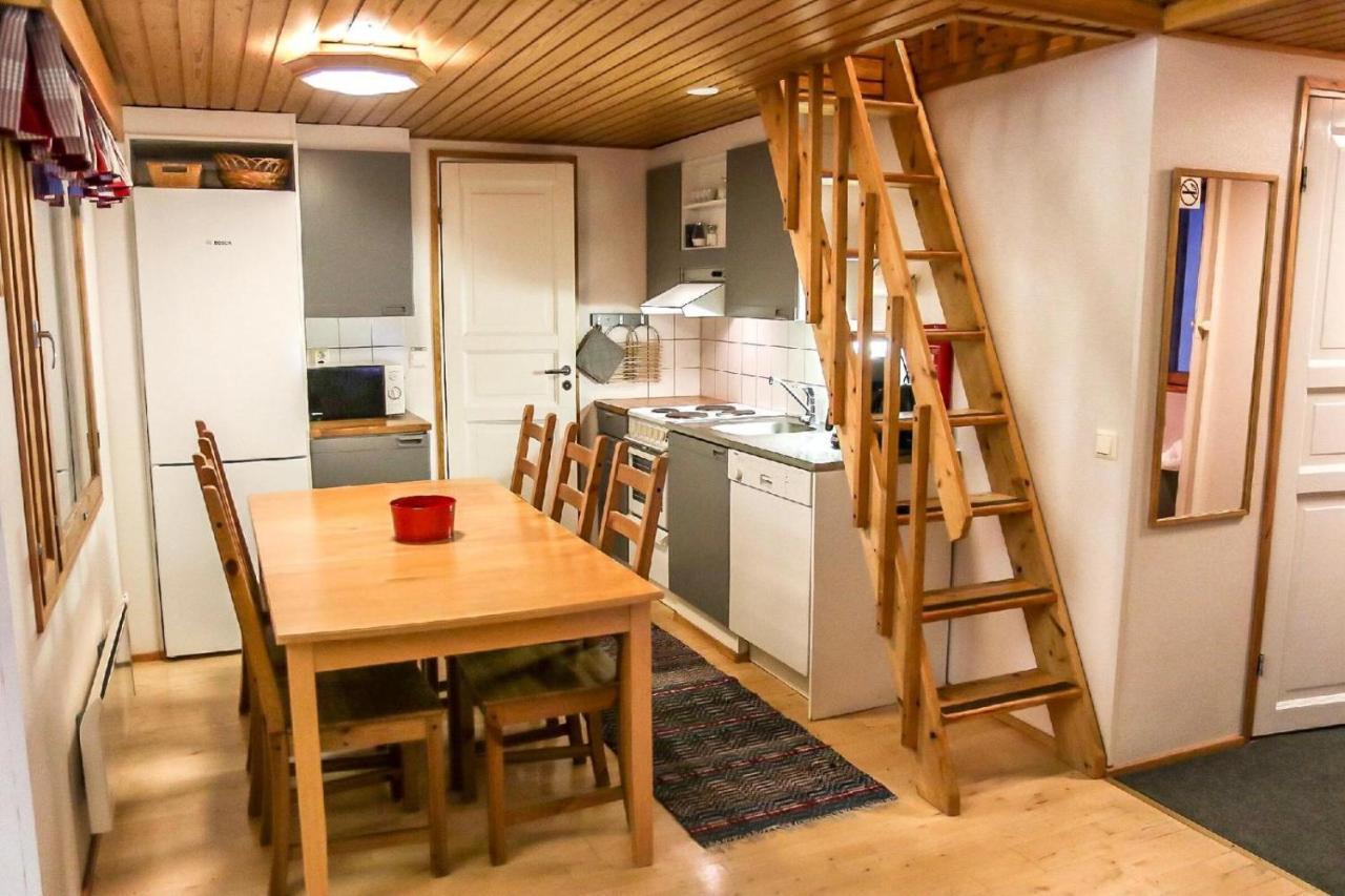 Apartment Rentun Maja ซาริเซลกา ภายนอก รูปภาพ